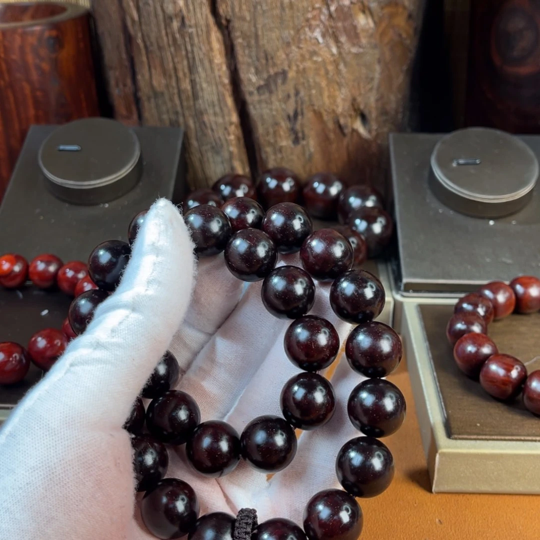 檀香紫檀（小叶紫檀）可