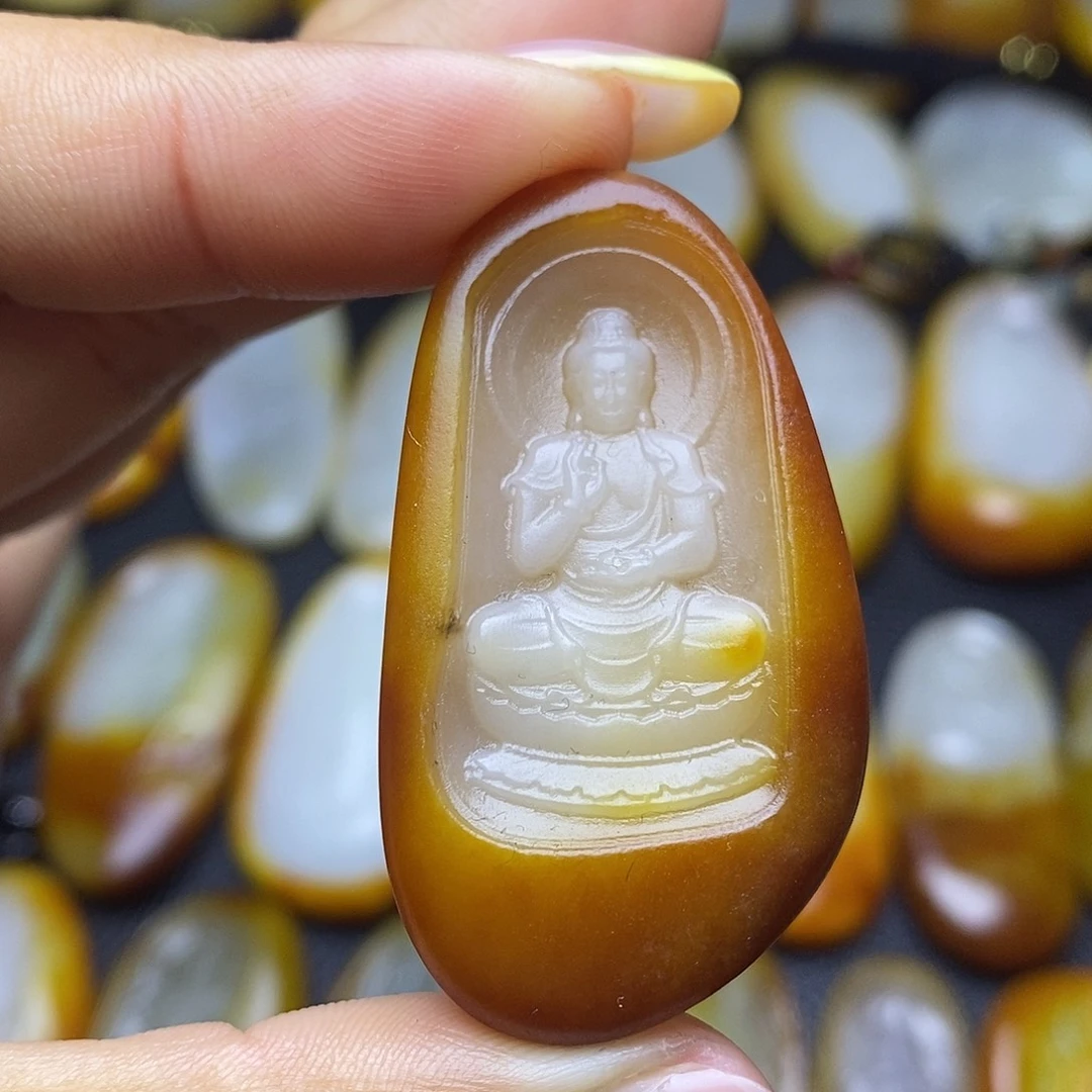 和田玉（糖玉）未镶嵌颈饰