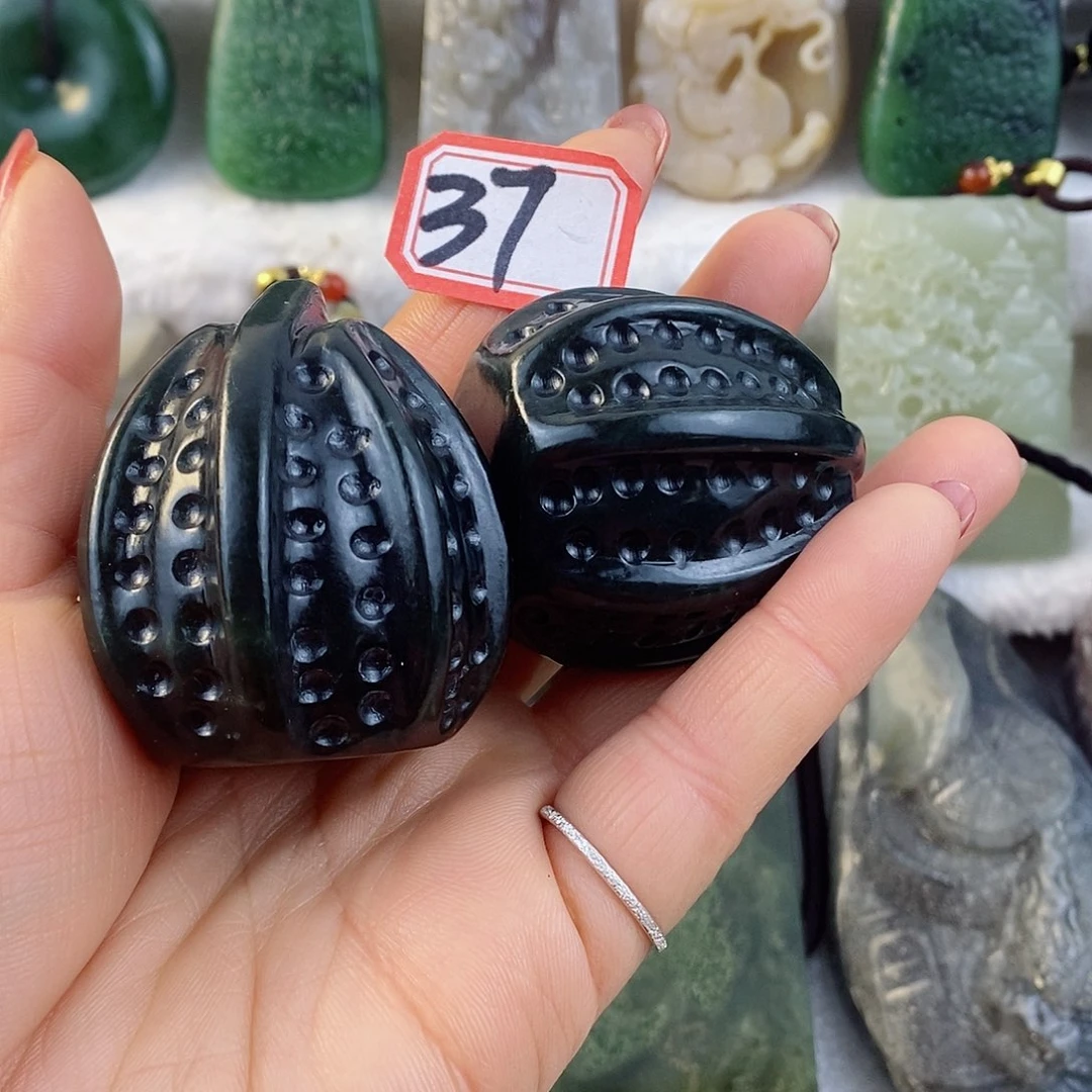 和田玉（糖玉）颈饰未镶嵌行****z