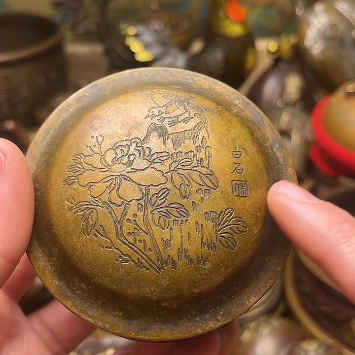 精美铜器批发档口