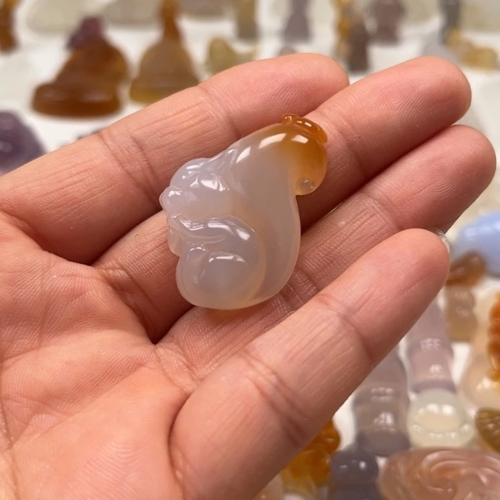 玛瑙/玉髓未镶嵌颈饰