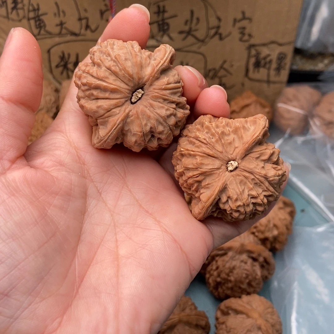 蜜***刀吊坠文玩核桃血麒麟12