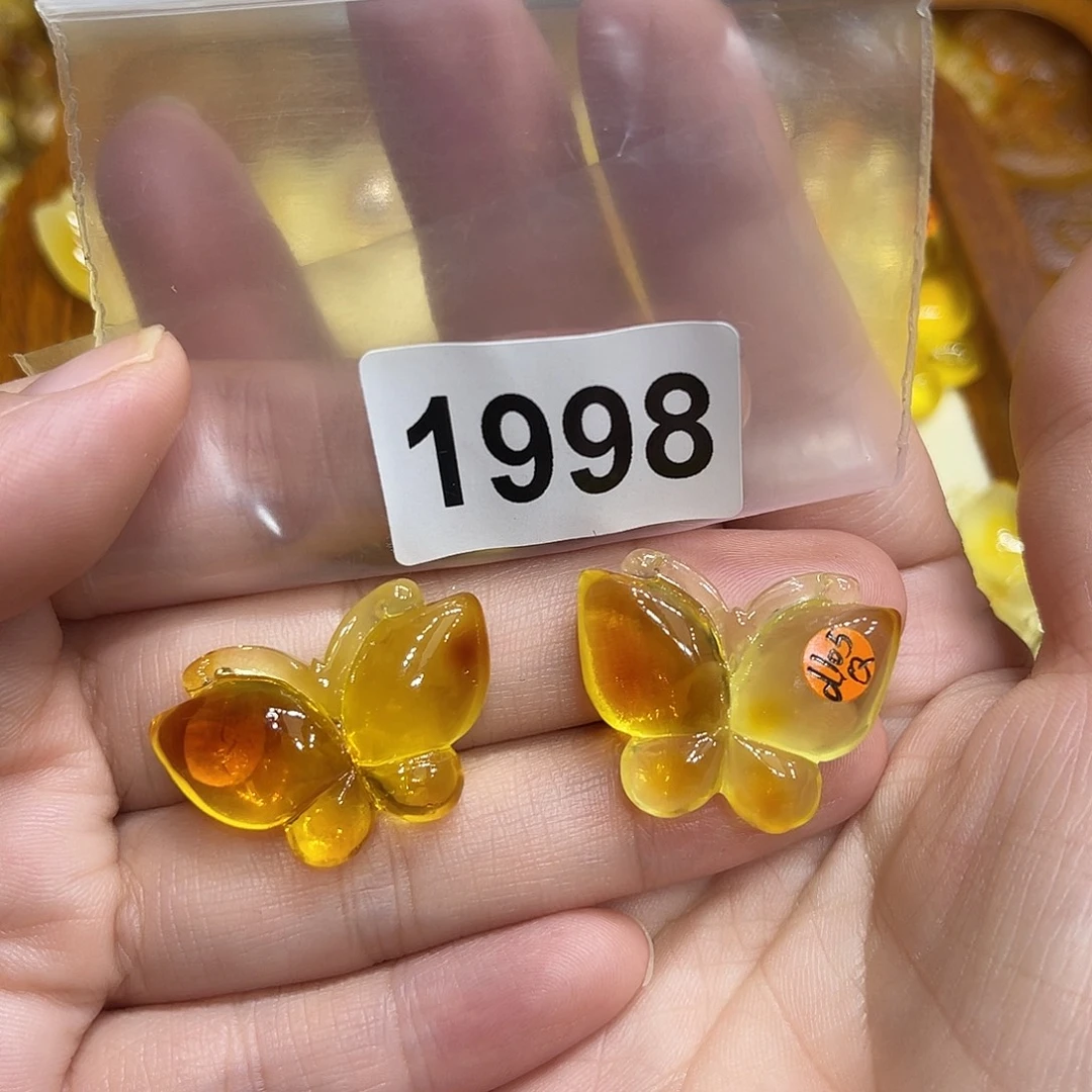 是***呀琥珀未镶嵌珠宝奇石