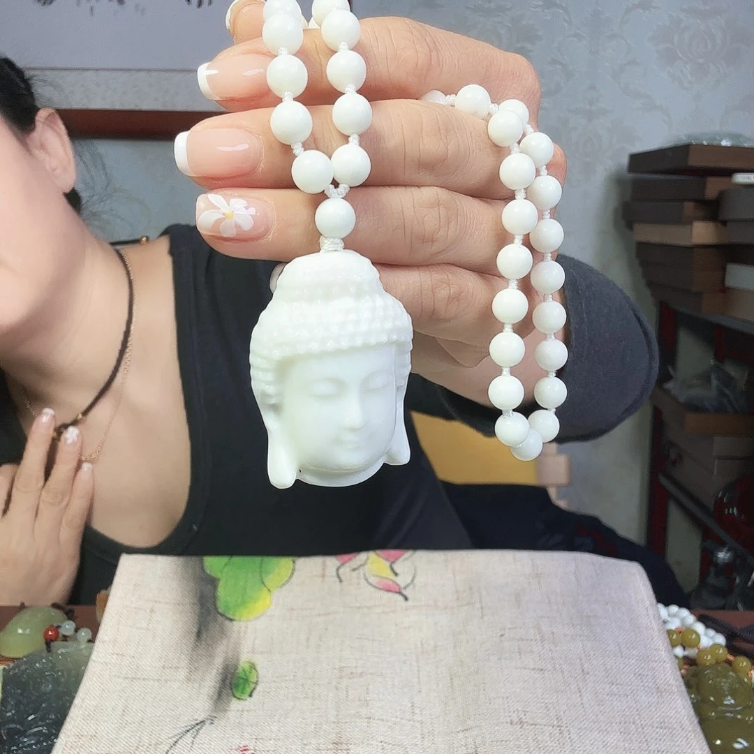 蛇纹石玉未镶嵌颈饰