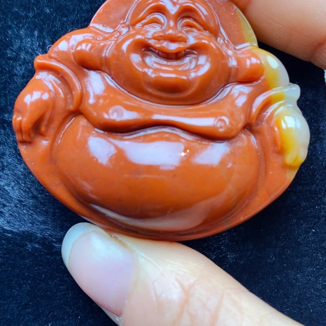 未镶嵌石英质玉（黄龙玉）颈饰