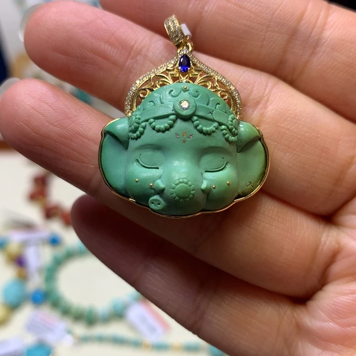 绿松石18K金镶嵌吊坠