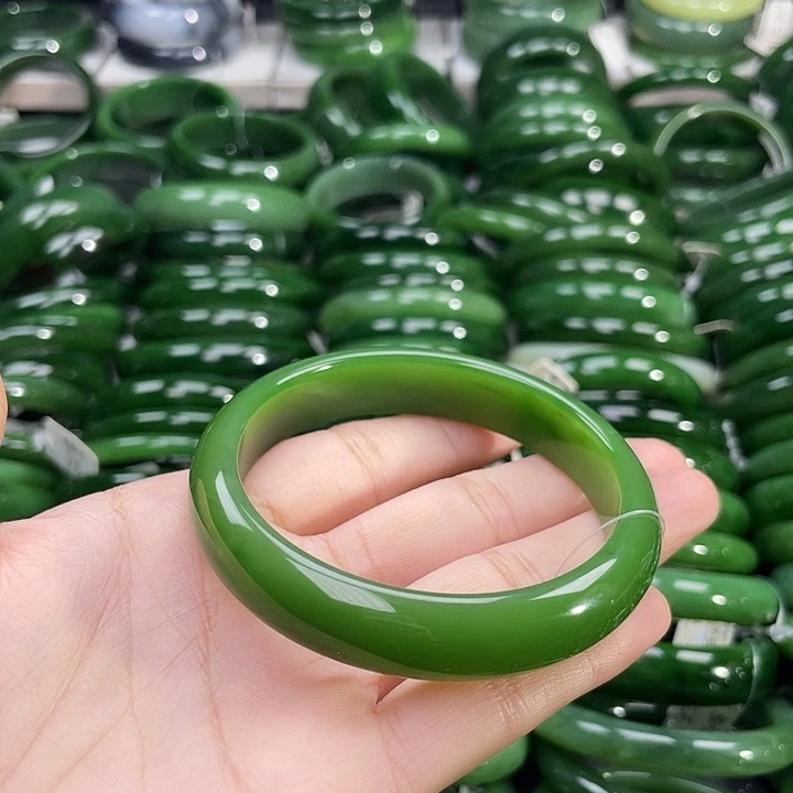 未镶嵌手镯和田玉（碧玉）