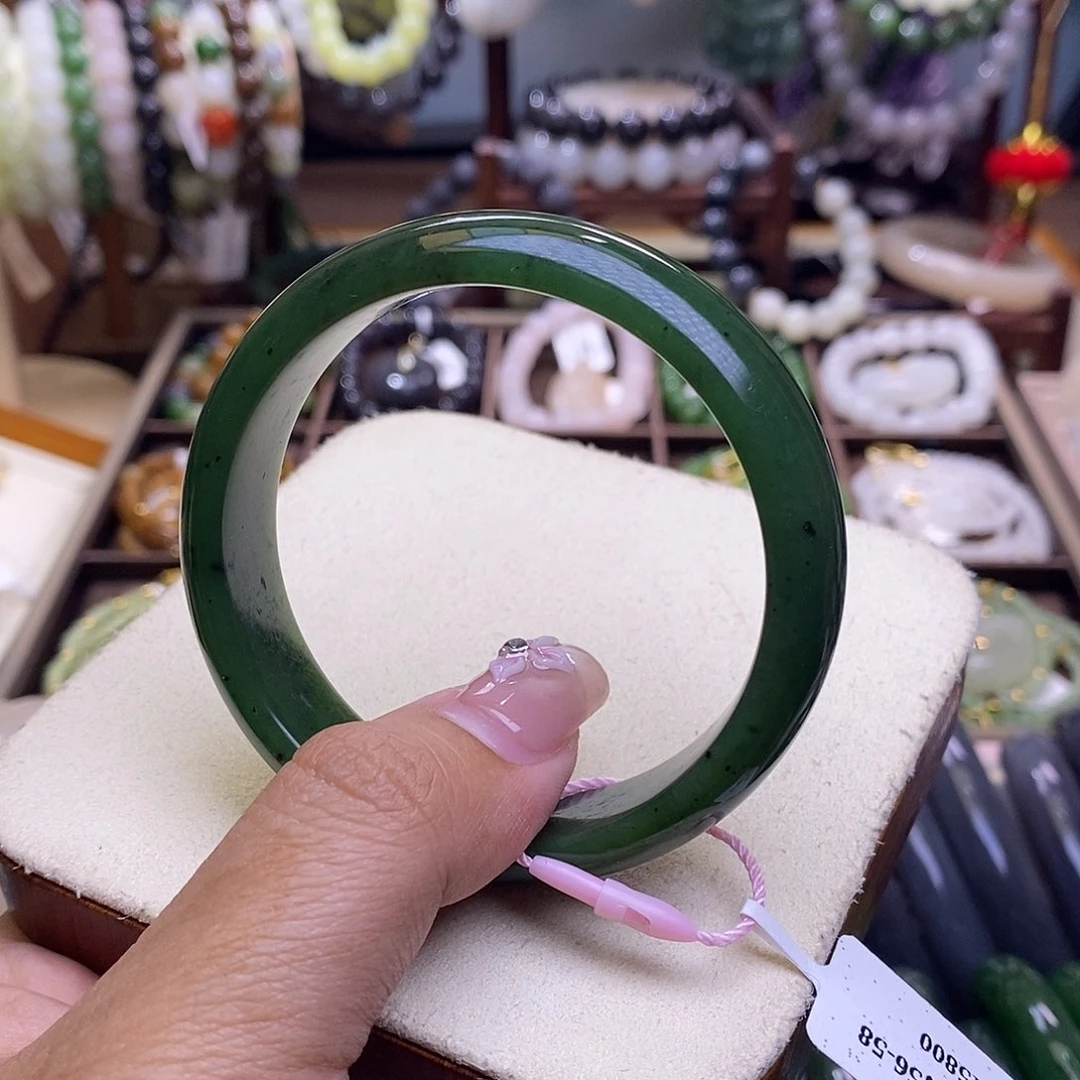 颈饰未镶嵌和田玉收藏级57碧玉老矿料高冰菠菜绿宽版手镯