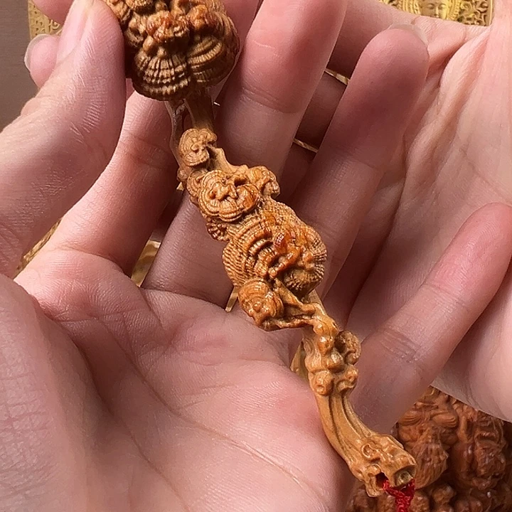 柏木（崖柏）灵芝如意