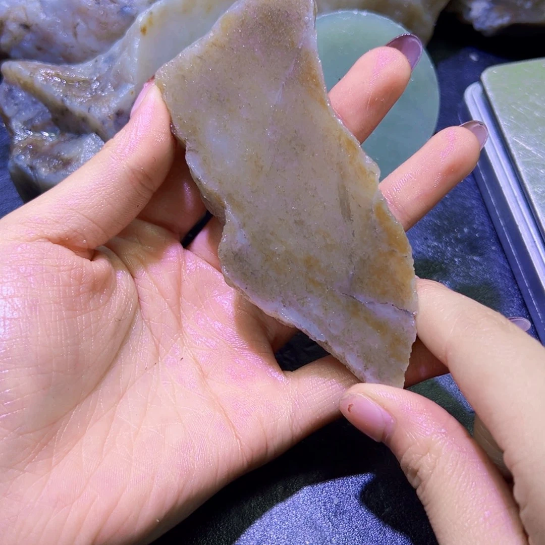 和田玉（糖玉）未镶嵌珠宝半成品