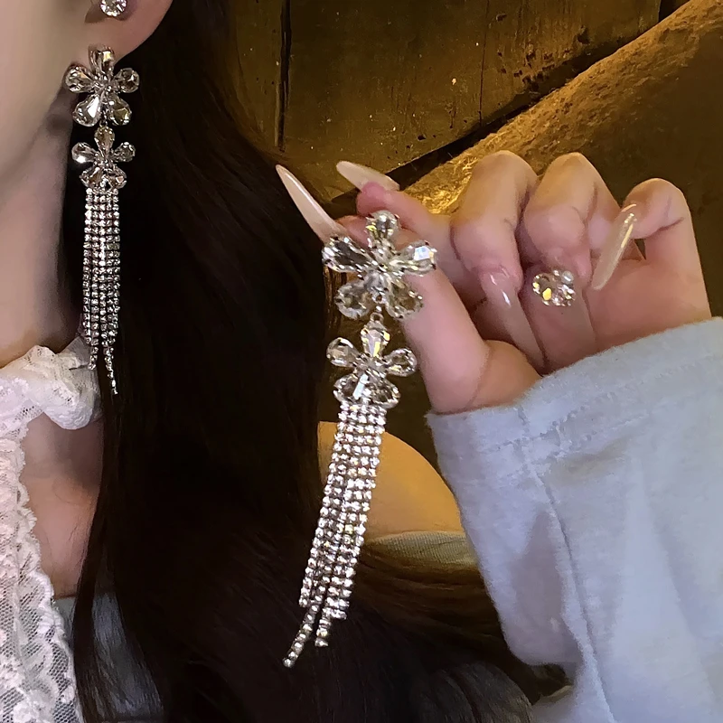 铜合金合成锆石耳饰 精致时尚满钻流苏耳环气质名媛千金晚宴耳饰