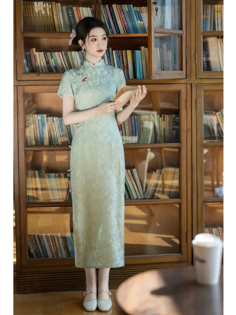 绿色清新国风送考旗袍2025年新款春夏新中式改良连衣裙气质年轻款