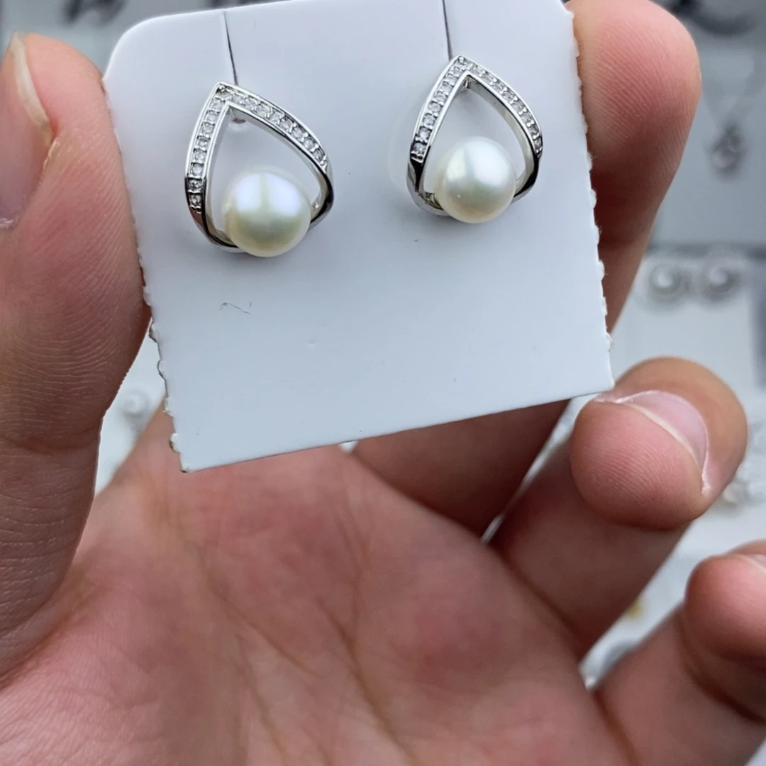 未镶嵌耳钉淡水珍珠