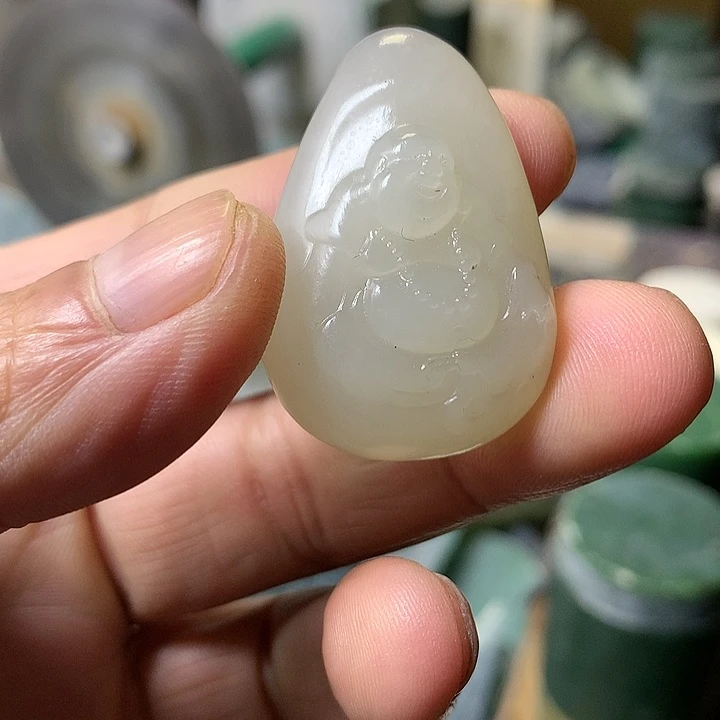 颈饰未镶嵌和田玉（糖玉）