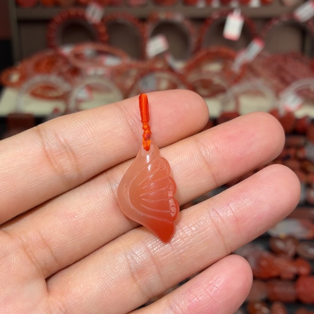 南红玛瑙未镶嵌颈饰羽毛1