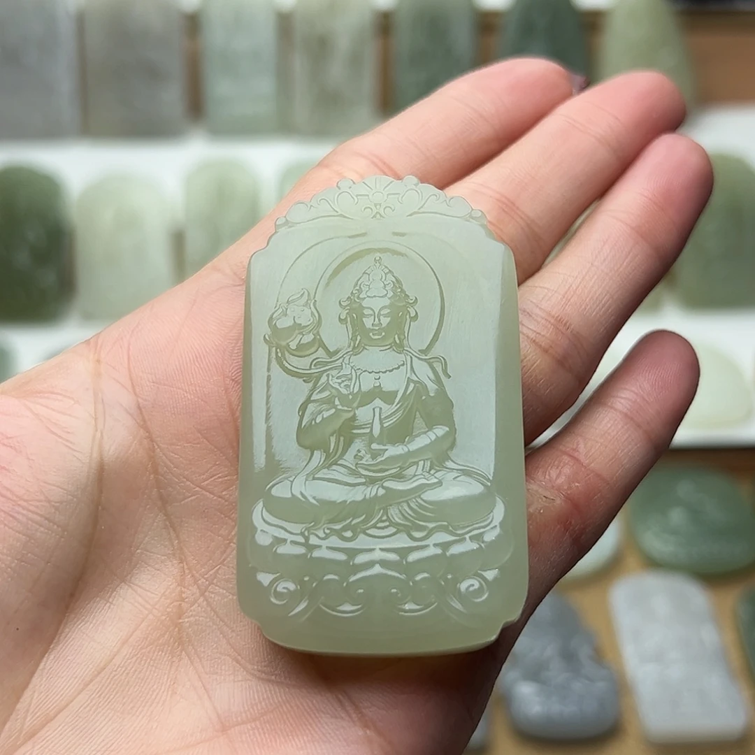 鼠***大和田玉未镶嵌颈饰