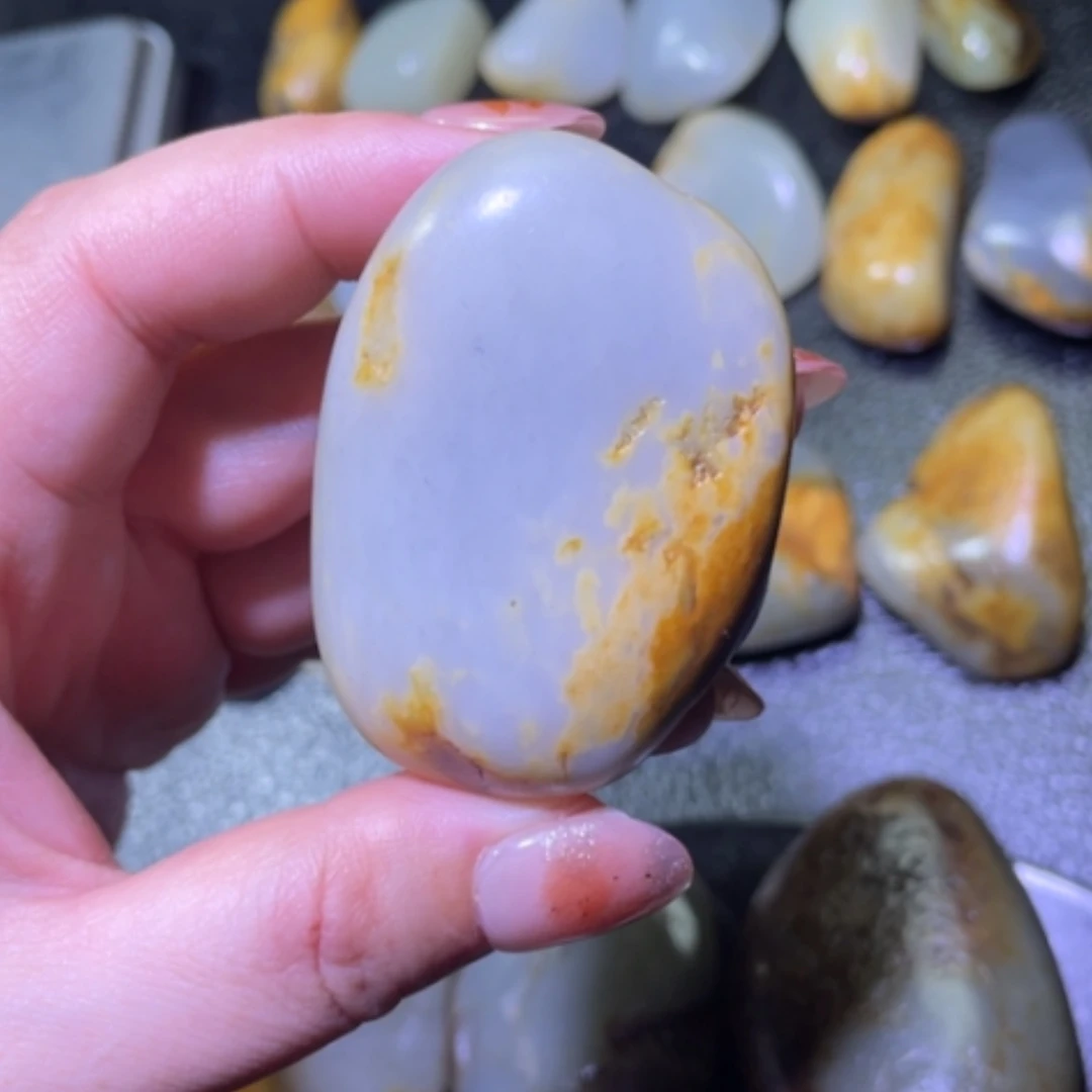 【闪购商品】颈饰未镶嵌和田玉墨*