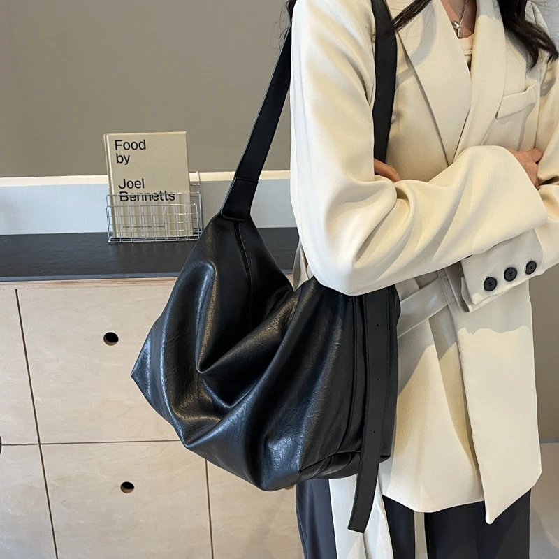 包包女士2025夏季新款女包托特包大容量斜挎包通勤单肩包小众复古