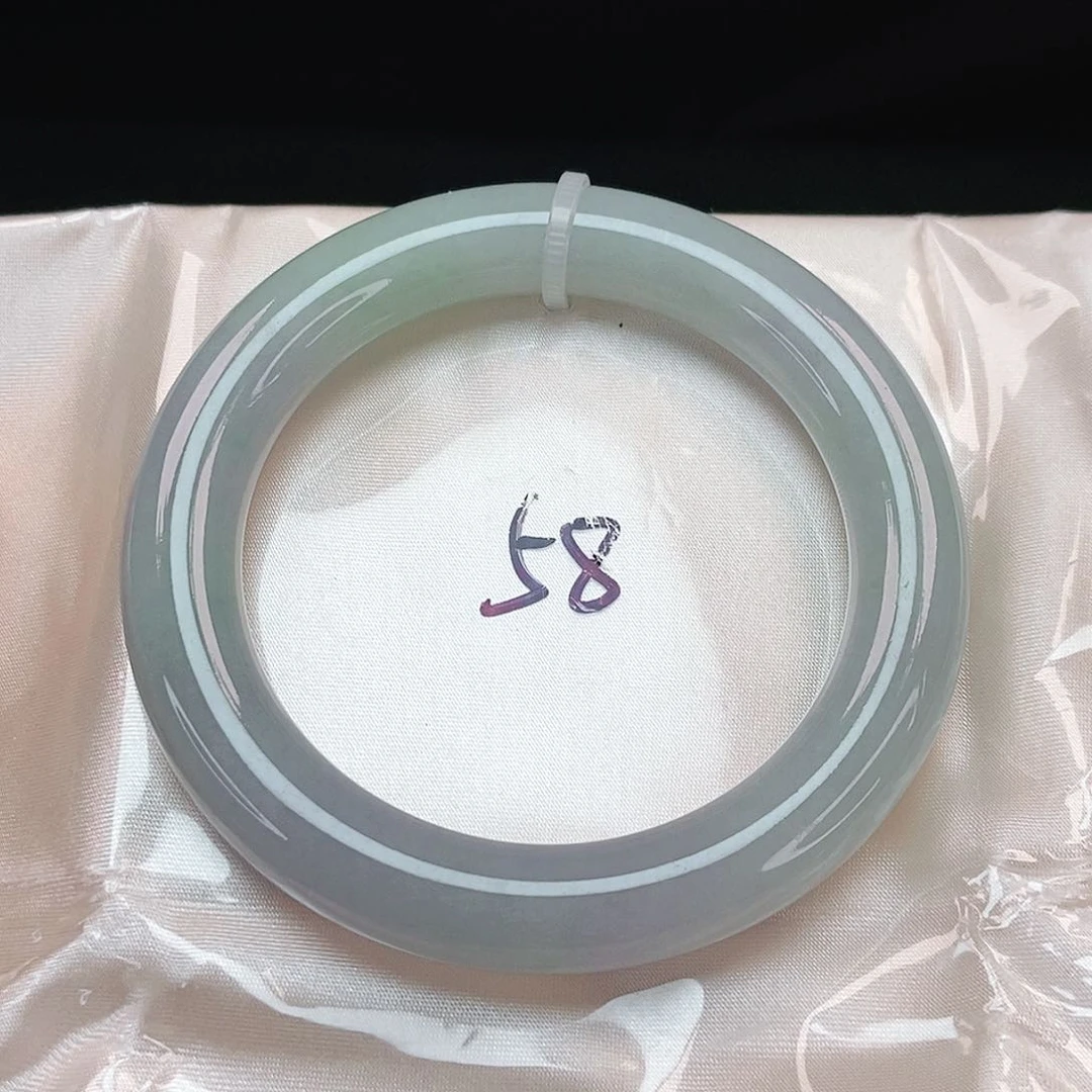 翡翠手镯未镶嵌圆条