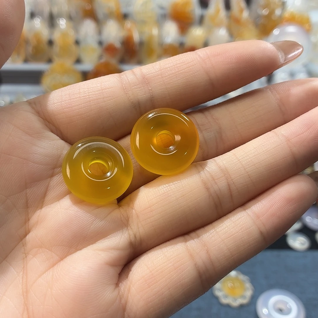 沃***凉玛瑙/玉髓未镶嵌颈饰