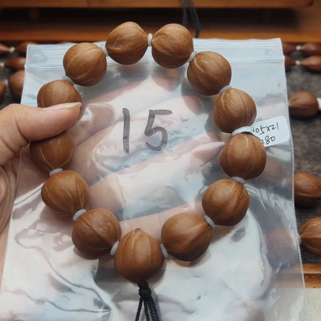 手串/手链橄榄核无****寞15号2.05×2.1三花梅林铁