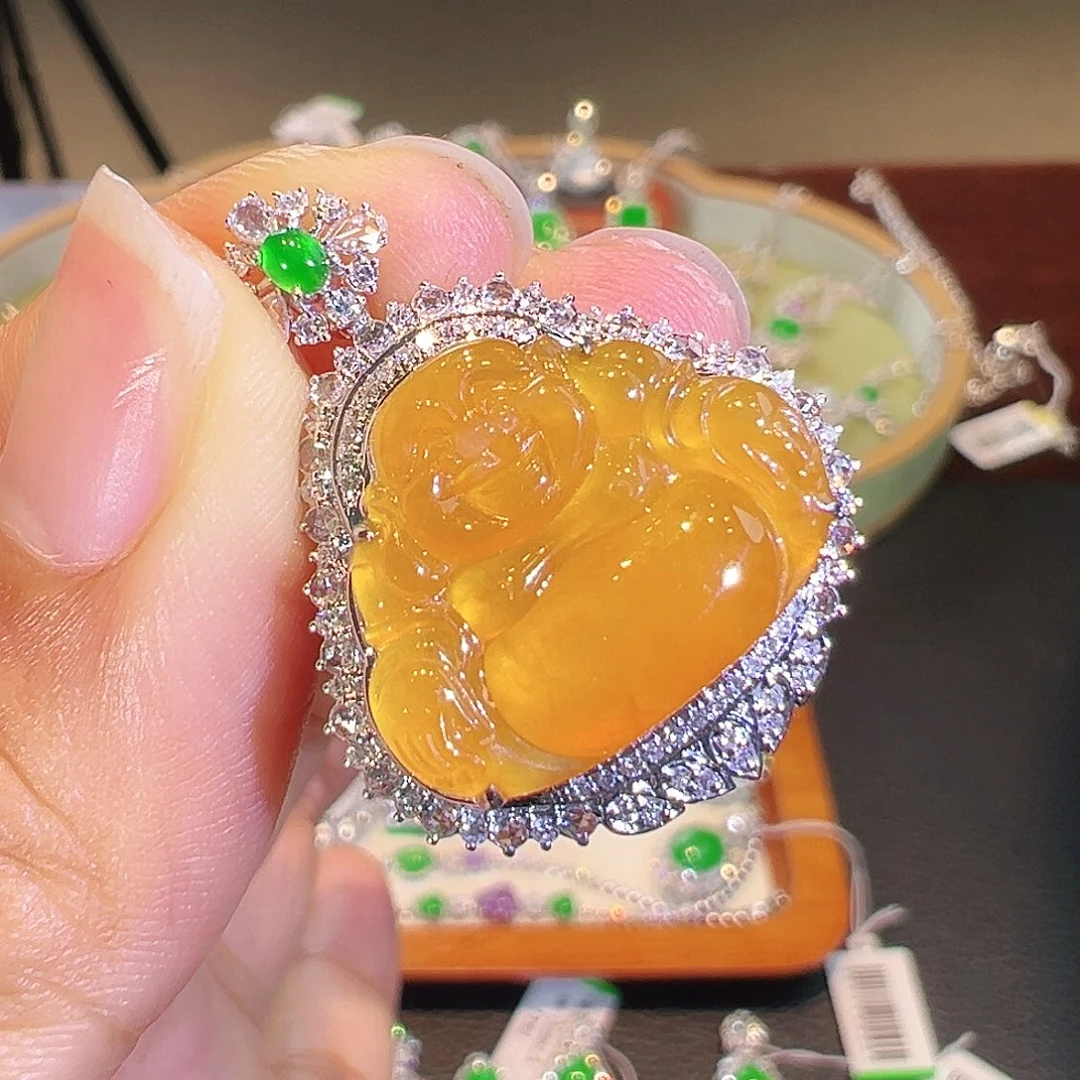 翡翠18K金镶嵌颈饰