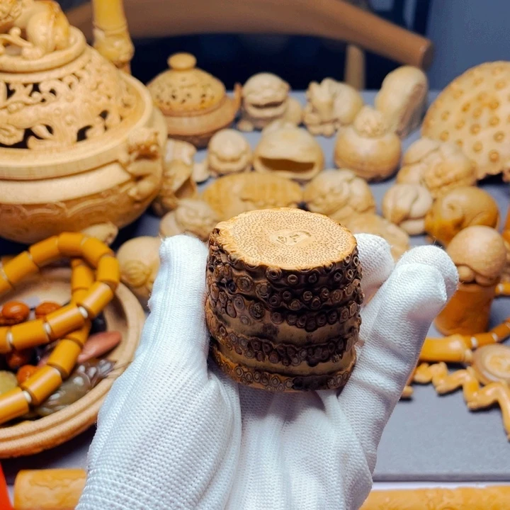 竹S****姐竹雕手把玩