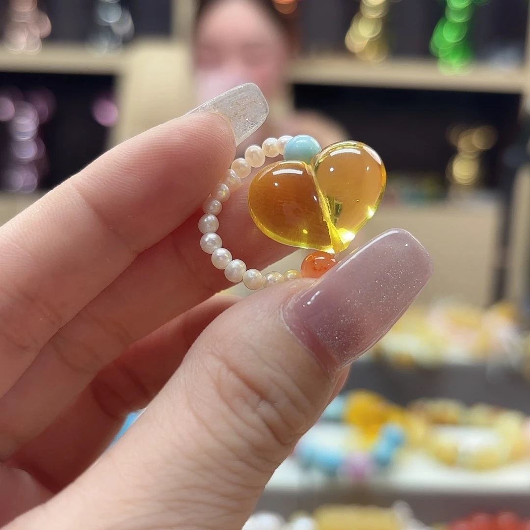 琥珀未镶嵌颈饰琥珀