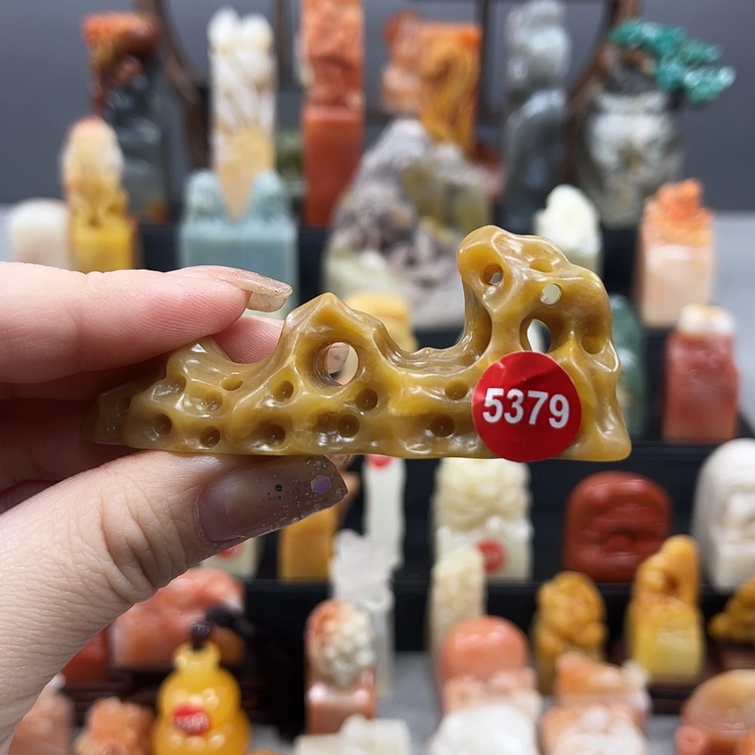 乔***木印石昌化石5379。