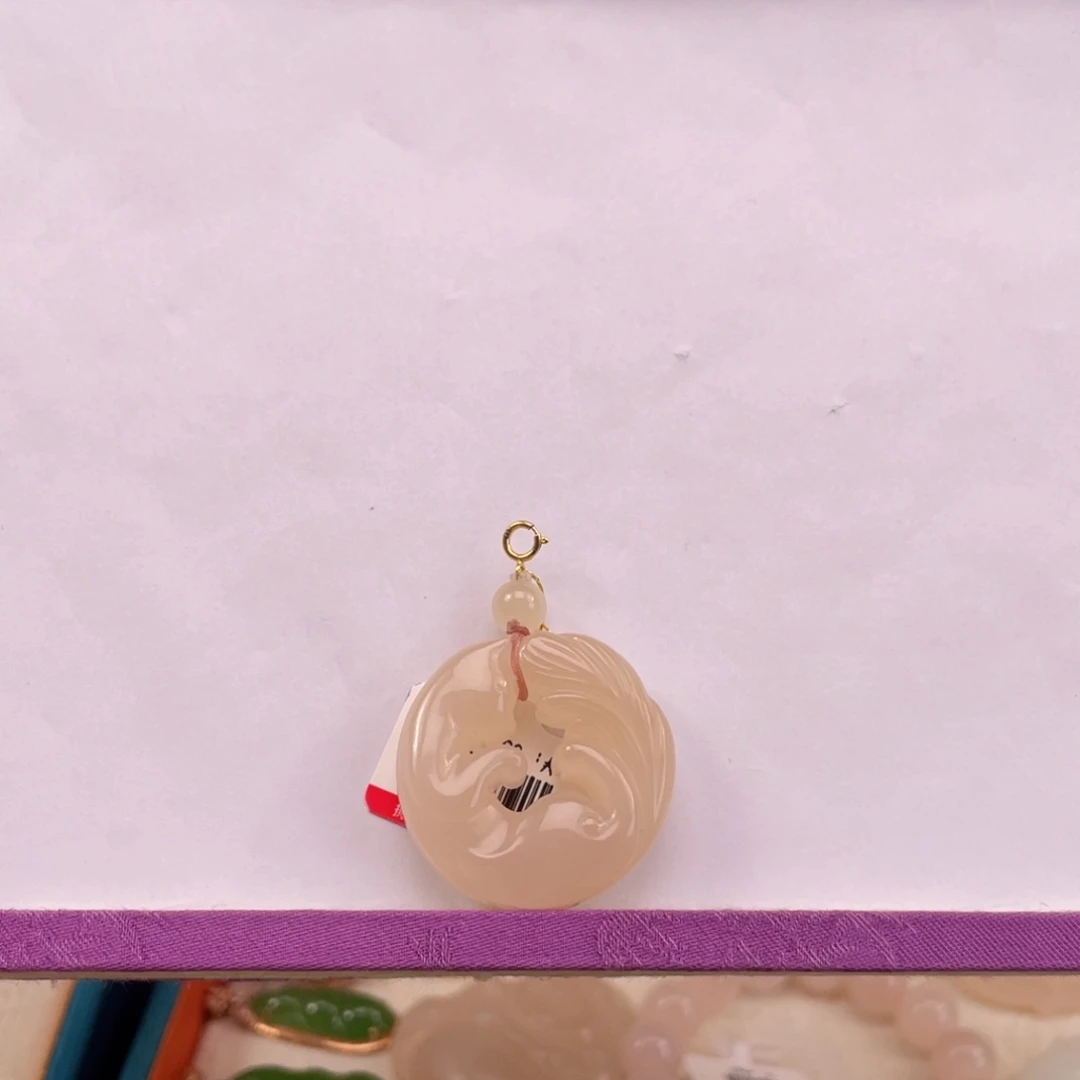 和田玉吊坠(不含链)18K金镶嵌