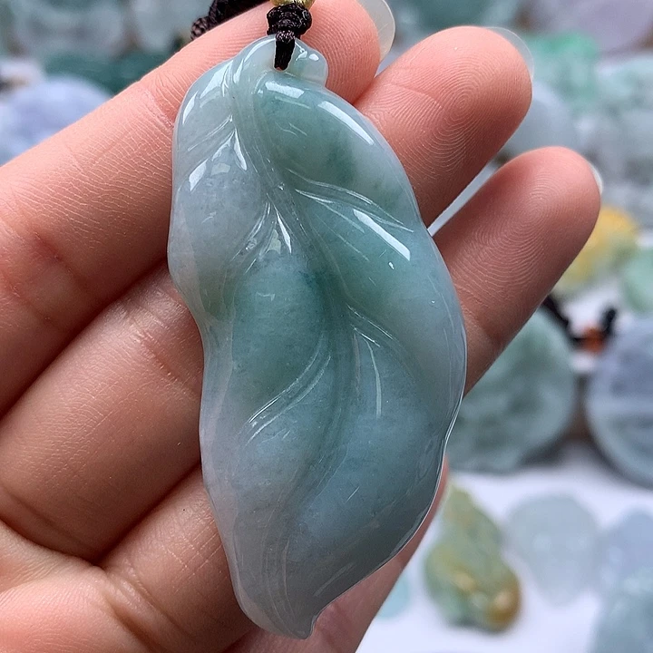 翡翠未镶嵌颈饰大业有成福利