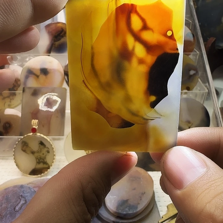 玛瑙/玉髓未镶嵌珠宝奇石