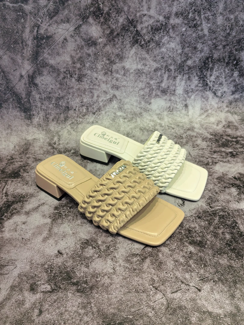 一字拖舒适粗跟夏季编织平底女鞋街头风低跟百搭