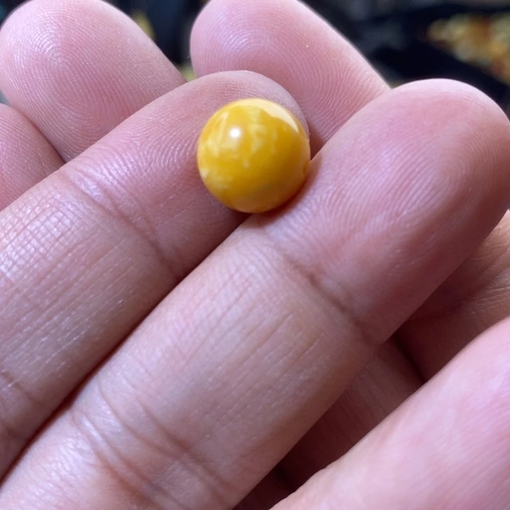 蜜蜡裸石未镶嵌配饰