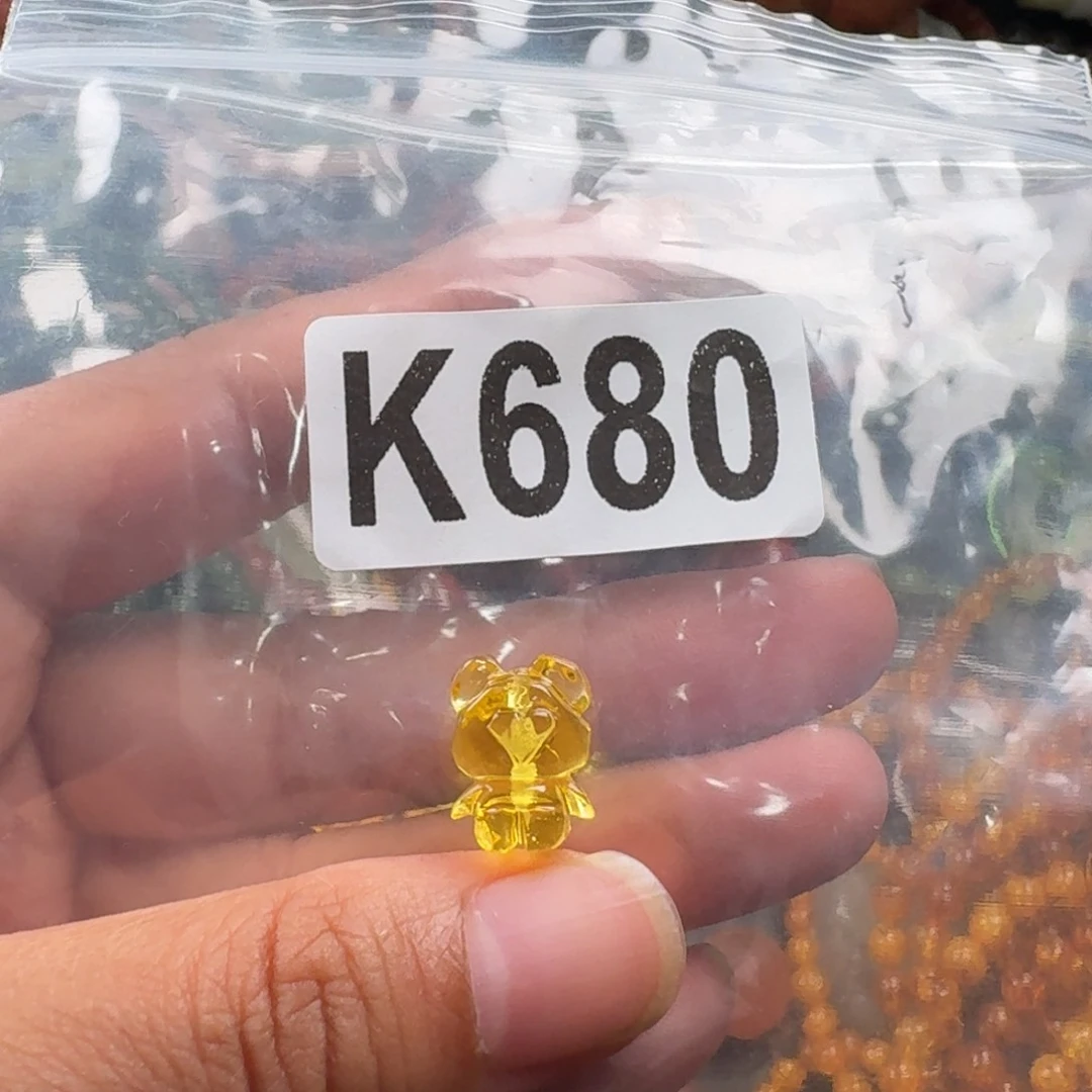 未镶嵌琥珀珠宝奇石