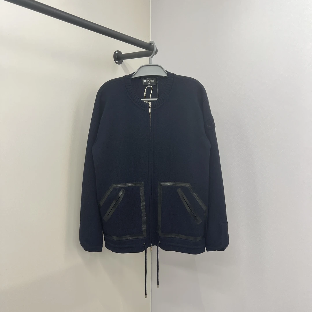 99新 Chanel/香奈儿  ys169 双C浮雕logo羊绒外套 42码