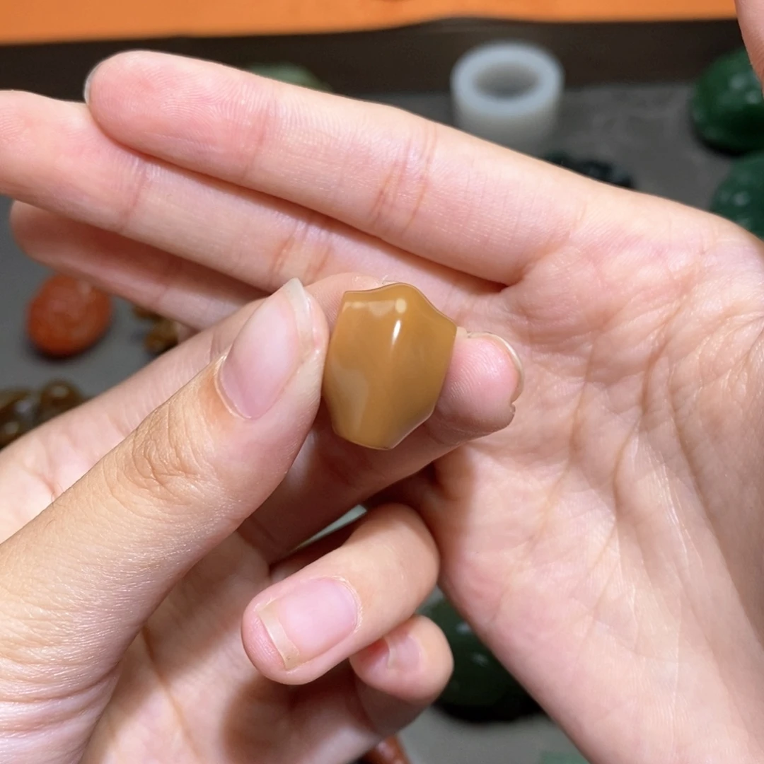 玛瑙/玉髓颈饰未镶嵌z****8阿拉善玛瑙玉化料