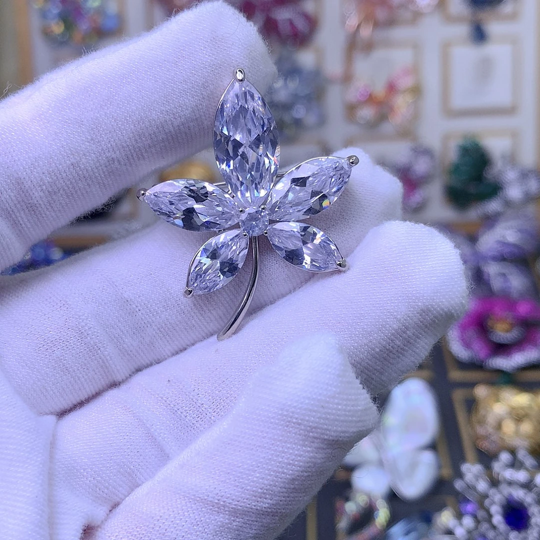 合成立方氧化锆铜胸针胸花