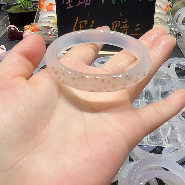 手镯玛瑙/玉髓未镶嵌
