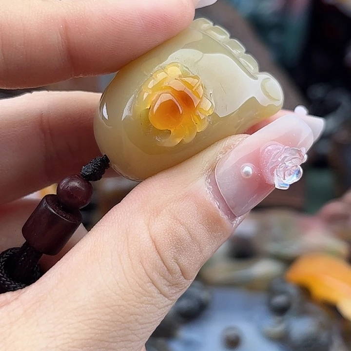 玛瑙手饰未镶嵌玛瑙