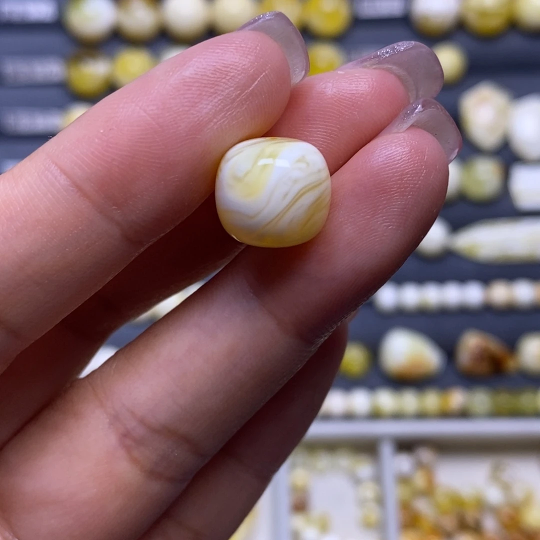 蜜蜡未镶嵌珠宝奇石瓷白拉丝妖花老型12*11mm