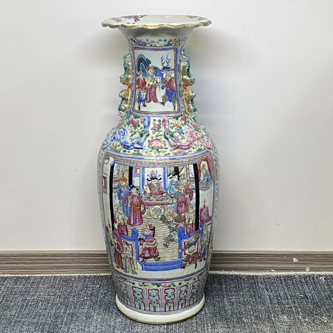 42501147*清同治粉彩人物故事狮耳花口大瓶/瓷器四