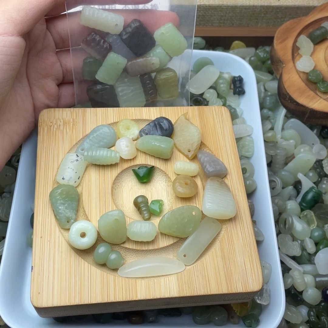 未镶嵌手绳和田玉小****e