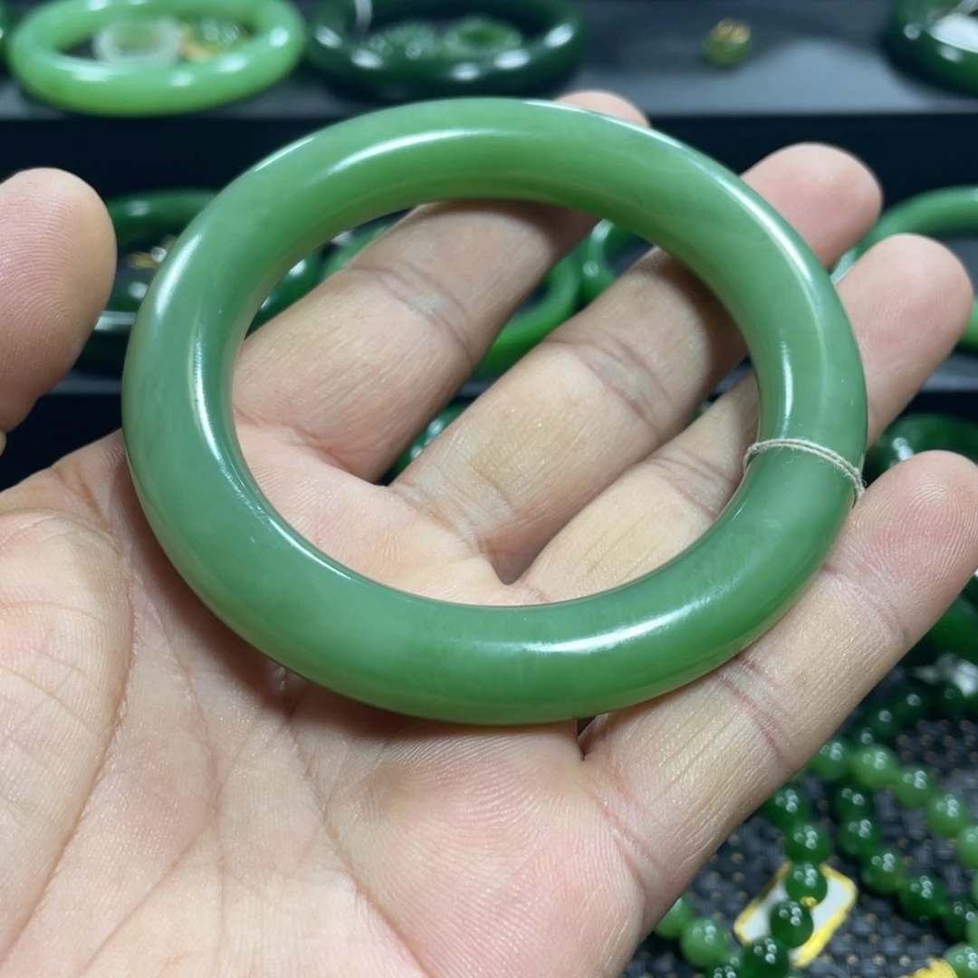 和田玉（碧玉）未镶嵌手镯