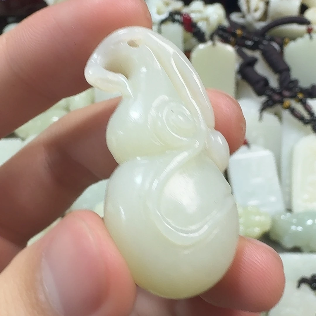 和田玉未镶嵌挂件