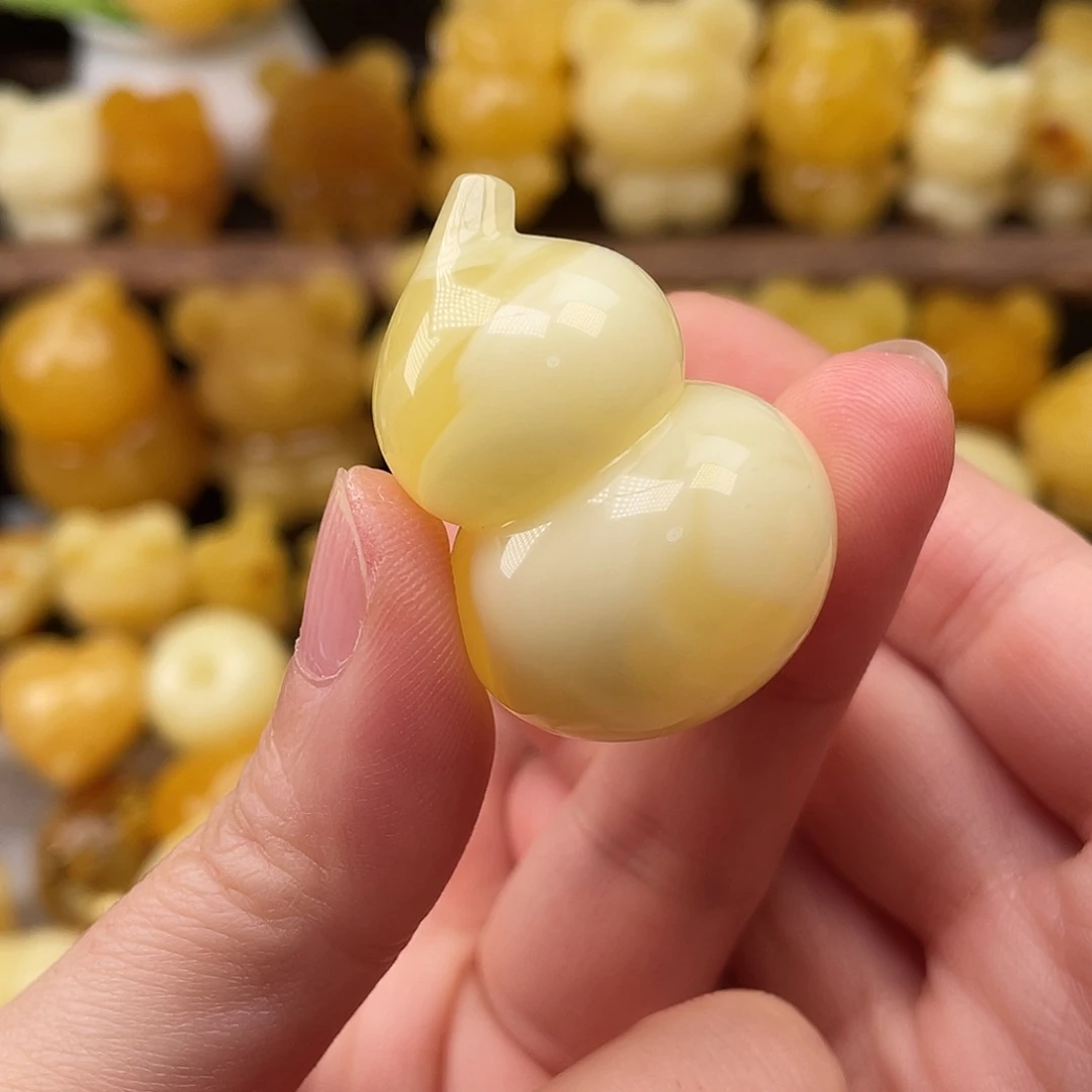 琥珀未镶嵌珠宝奇石