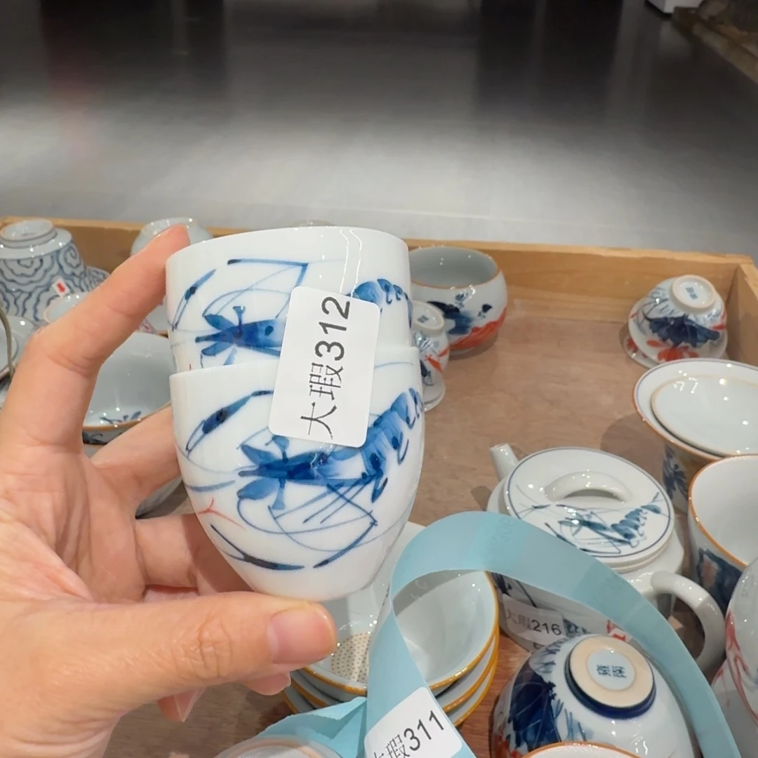 釉下手绘茶具微瑕