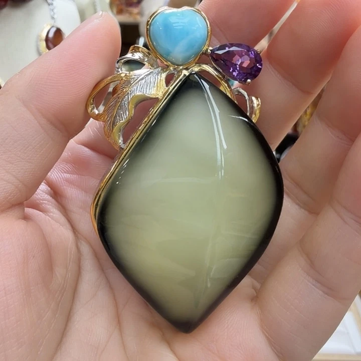 琥珀未镶嵌珠宝奇石