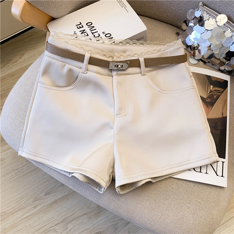 气质白色西装缎面短裤女秋冬季新款时尚高腰显瘦辣妹紧身a字靴裤