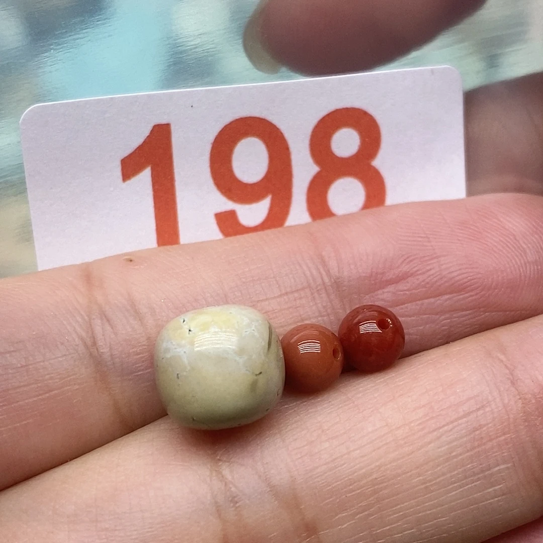 南红玛瑙未镶嵌珠宝奇石